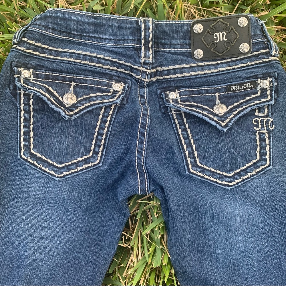 Miss Me Bling Rhinestone Bootcut Jeans Size 27